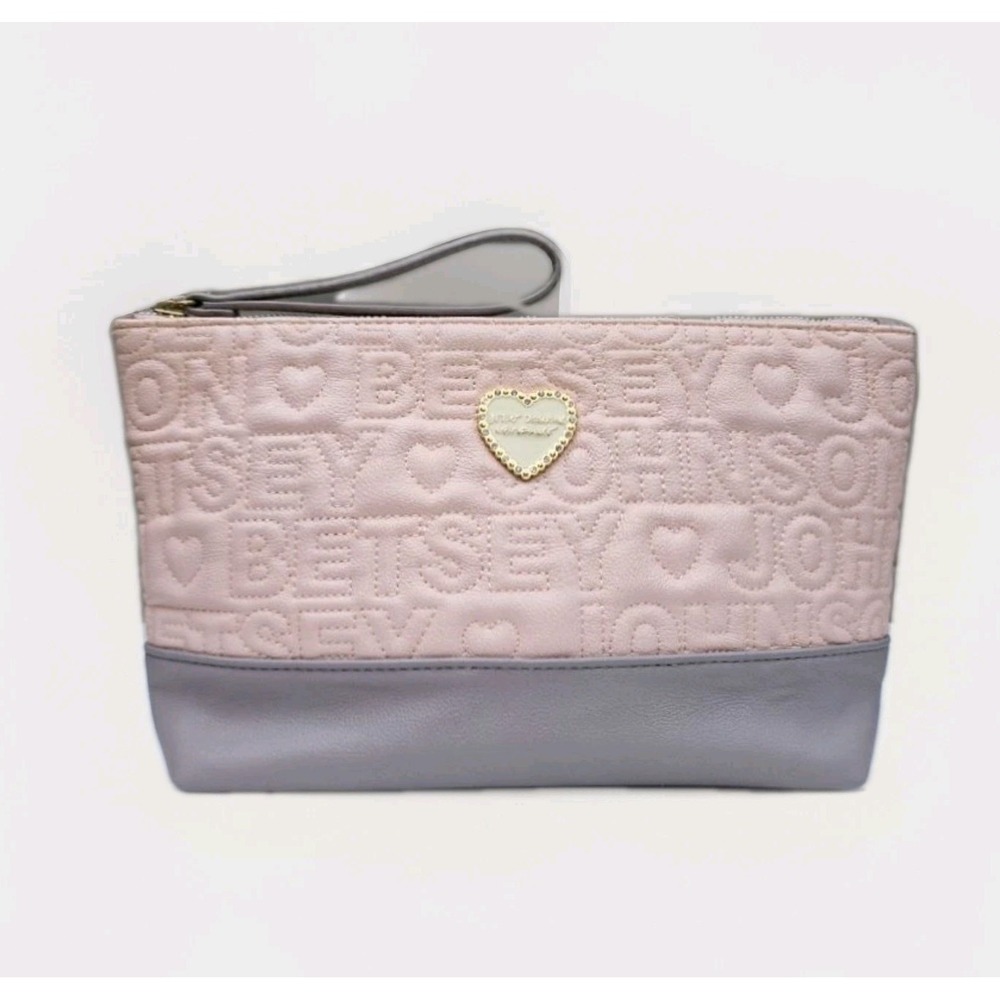 Betsey Johnson Makeup Bag Pink Gray Quilted Heart Wristlet Travel Bag Zip Pouch